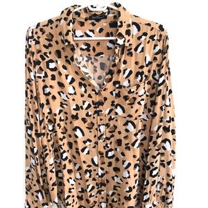 CHEETAH PRINT BUTTON-DOWN VELVET HEART SIZE: L